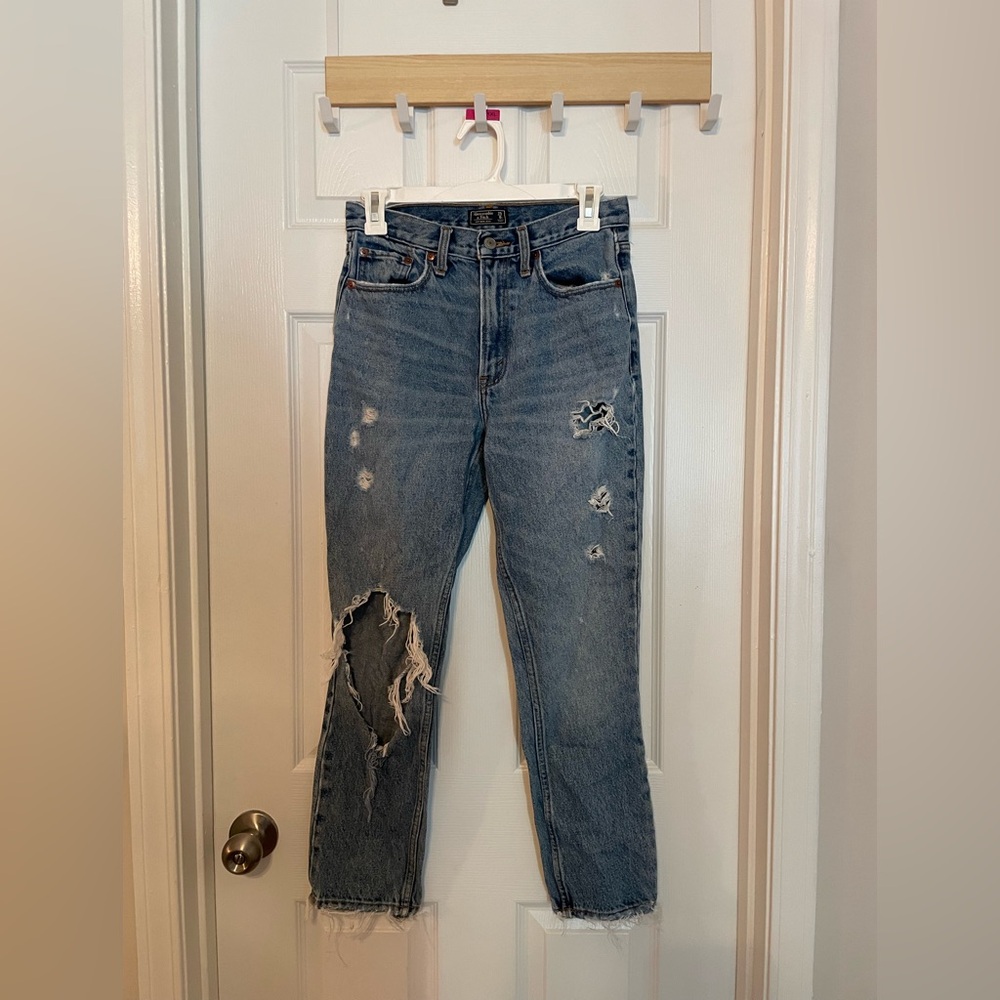 Abercrombie & Fitch Ripped Jeans - Size 0/25